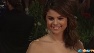 Selena Gomez &quot;Rule the World&quot; NEW SONG