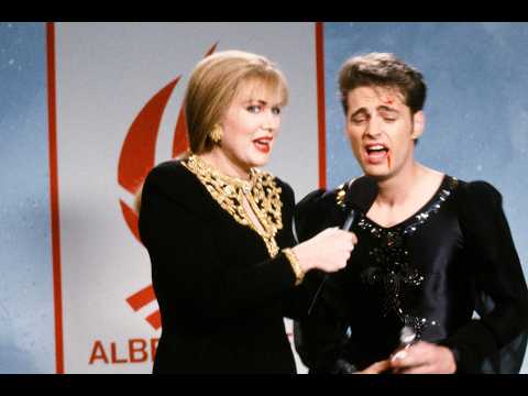 Jason Priestley's an Olympian Who Takes a Tumble in SNL's "Figure Skating Cold Open