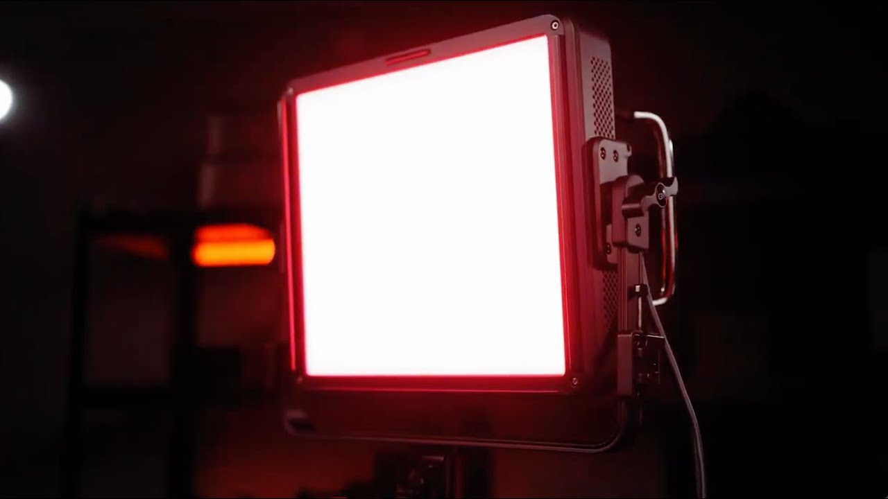 GVM YU-150R | Ultimate Full Color Panel Light