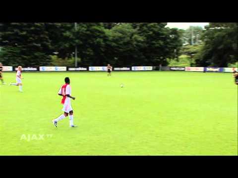 Highlights Ajax - Willem II (3-1)