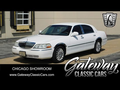 2003 Lincoln Town Car (CC-2014890) for sale in O'Fallon, Illinois