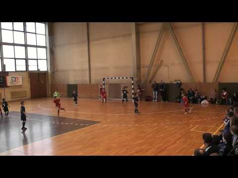 PMFC U9(Dunaújváros teremtorna 2013.02.17. )aranyérem(2004-es korosztály)