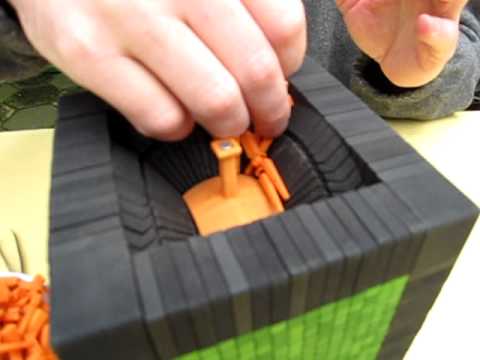 #видео | Самый большой в мире кубик Рубика был собран за 7,5 часов. Фото.