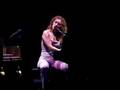 Tori Amos Putting the damage on