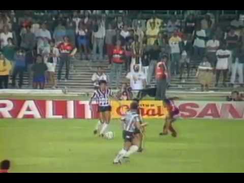 Em 1989, Botafogo derrota o Flamengo e conquista o Carioca