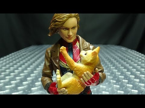 Marvel Legends CAPTAIN MARVEL: EmGo's Reviews N' Stuff