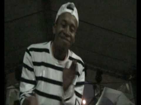 FESTA DA PAZ  2009 MOOCA BAIXA - mc sem nome parte 2 - .wmv