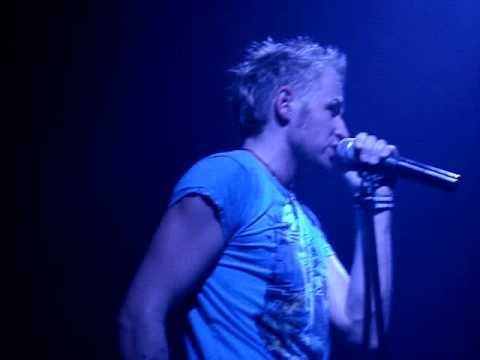 Barbed Wire- Major Tom