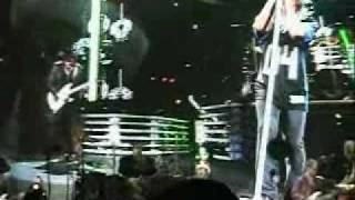 Bon Jovi - I Wish Everyday Could Be Like Christmas (Live 05)