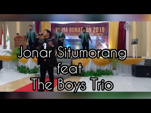 Penonton Pun Teriak Mendengar Suaranya JONAR SITUMORANG Feat THE BOYS TRIO