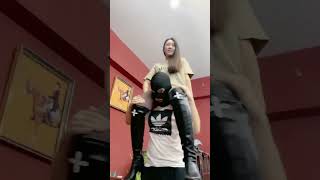 Download lagu gadis menikmati naik di pundak mp3 Download lagu gadis menikmati naik di pundak mp3