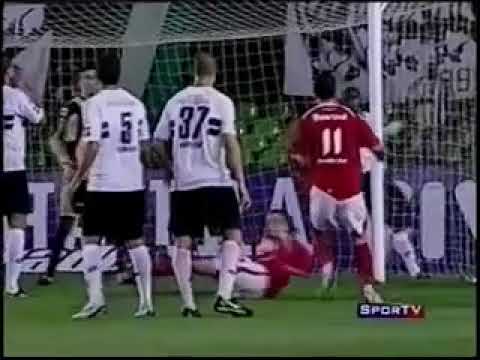 Nilmar Honorato (Internacional) - 04/10/2008 - Coritiba 4x2 Internacional - 1 gol