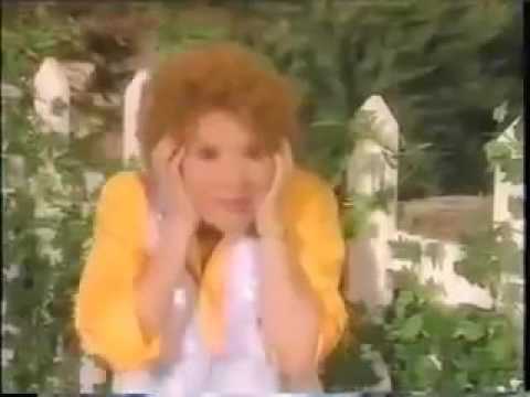 Lamb Chop's Action Songs - 7.) Rosy Rongryme