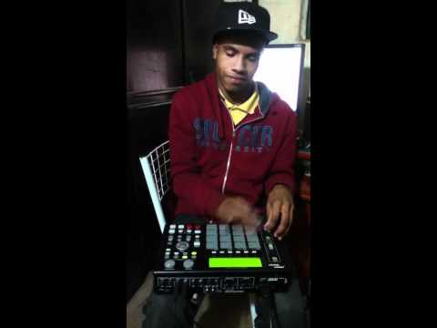 DJ Mart - Ao vivex no Plex Akai MPC 1000