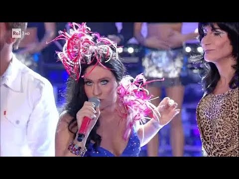 Roberta Bonanno, Katy Perry, vince la 4^ puntata: "Firework" - Tale e Quale Show 05/10/2018