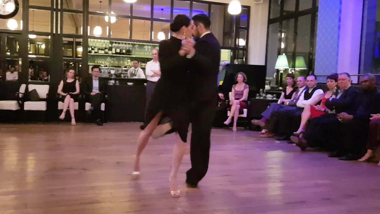 Video thumbnail for Adrian and Amanda Costa @ London City Milonga at The Mercer 2020 2/4