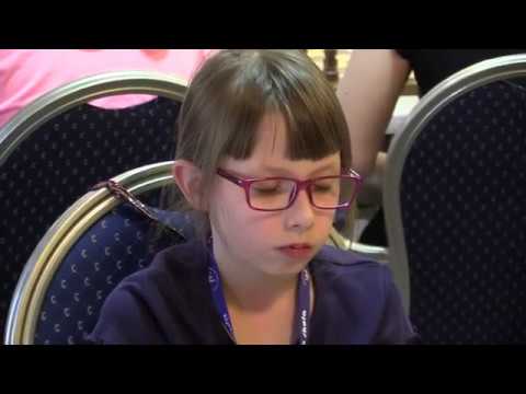 D12 1.2.  WCM Maria Kovařikova - Nina Kubíková 1:0