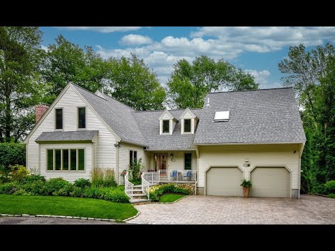 Stunning Home for sale in Framingham, MA......5,033 Sq. Ft, 4 Bedroom, 3.5 Baths, 2 Car Garage