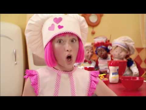 Cooking by The Book but each time they say "Book" João Ricardo Pateiro screams "PORTO"