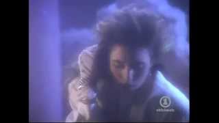 Fiona (Flanagan) - Living In A Boy's World (hq)