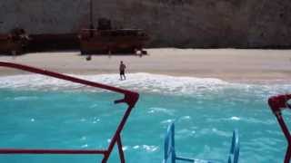 preview picture of video 'Zakynthos - A boat trip to Navagio beach shipwreck'