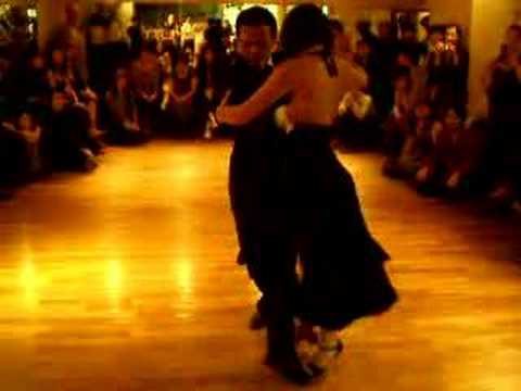  Fabian Peralta  and  Virginia Pandolfi  are  dancing  to  the  vals  "  Me Enamore Una Vez  "