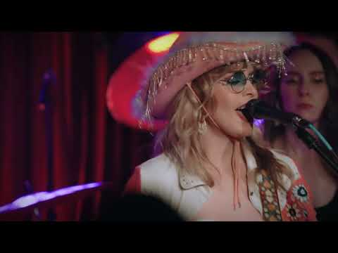 Haley Johnsen - That Ain't Love (Live at the Showdown)