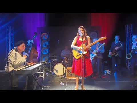 Mike Sanchez, Haylen & Nico Duportal with Drew David & the Rhythm Combo - Sugar Coated Love