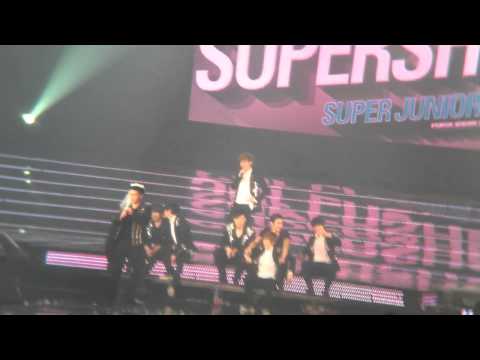 [FanCam] 120317 Super Show 4 Bangkok - HaeMin's wedding & WonHyuk hug!!