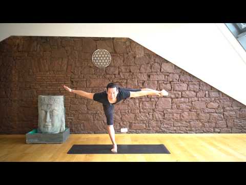 36 Krieger 3 Variation Der Yoga Coach by Stephan Suh