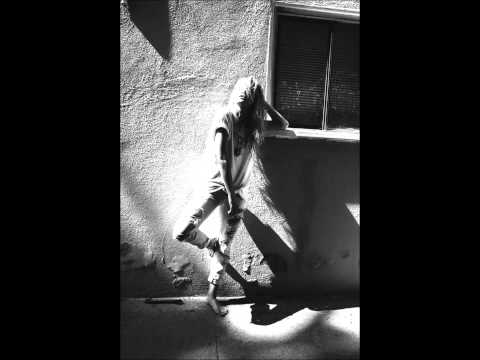 Kevin Saunderson_Bad Girl ft  Inner City(House of Virus Remix)