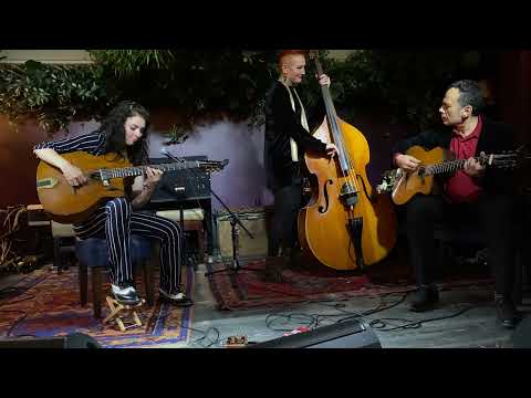 Lu Golovina - Caravan