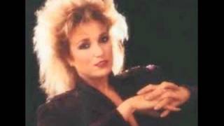 Tanya Tucker - Somebody Buy This Cowgirl A Beer