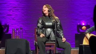 Alanis Morissette - Right Through You (Acoustic) (Live at Apollo Theater, 12-2-19) (4K, HQ Audio)