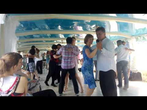  a  dance  to  "  El Marne  "  by  Juan D'Arienzo  at  Tango marathon Kiev  in  2016