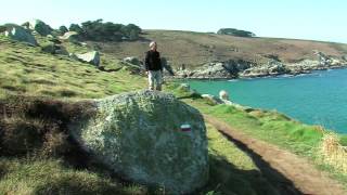 preview picture of video 'Douarnenez Cap Sizun - Bienvenue en Finistère - vidéo Tébéo - Bretagne'