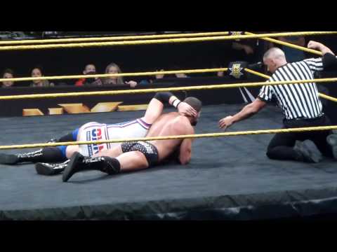 Bobby Roode vs Kassius Ohno at NXT LIVE