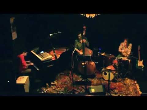 ADRIAN GASPAR TRIO - "johnny's prelude" by J.S. Bach | Praeludium #6