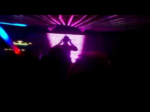 Loving You (Damian DP Remix) @ Bahrein 12.06.10 - Part 1 (Skips are from the video)