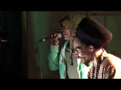 Kibir La Amlak ft Messenger Douglas (uk) - I Smoke My Herb @ 18'' corner Reggae geel (b) 020819