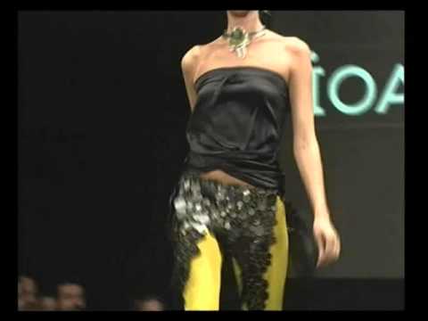 Ioannis Guia, collection AMAZONES d'un nouveau temps, la guerre, catwalk at Athens, April 2008