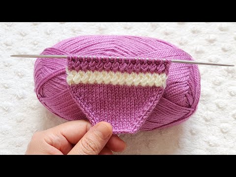 Very easy two-needle seamless booties