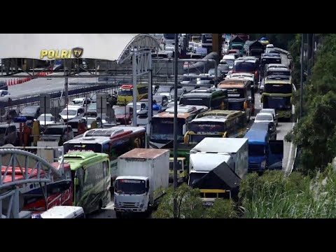 KONDISI LALU LINTAS DI TOL JAKARTA CIKAMPEK