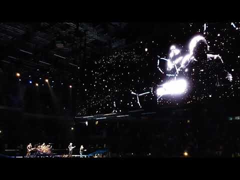 Iris (hold me close)