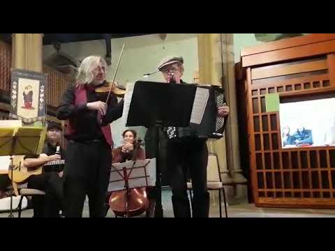 Hot Canary  Manouche North