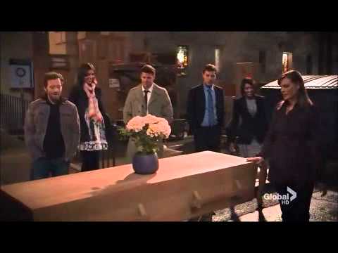 Bones, 6x22,  chante Lime In The Coconut.