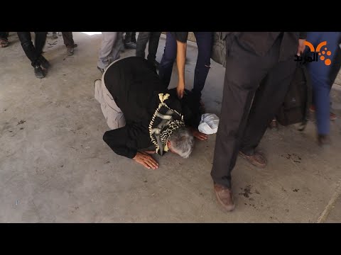 شاهد بالفيديو.. مشاعر ومشاهد لزوار الحسين (ع) في منفذ الشلامجة الحدودي #المربد