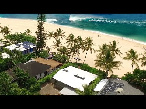 Living at Pipeline, North Shore of Oahu, Hawaii