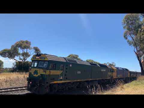 G520 & G540 On 7735V At Anakie Road (29/12/2021)