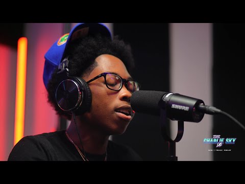 sswampbabyy - Play my cards (Full live performance) with CharlieSkyLab